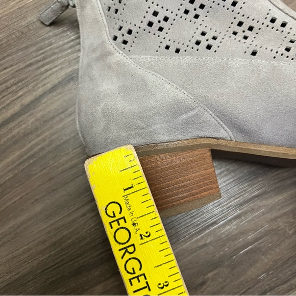 Cole Haan Jayne Lassercut Bootie Womens 7 B gray suede bootie - Picture 6 of 11